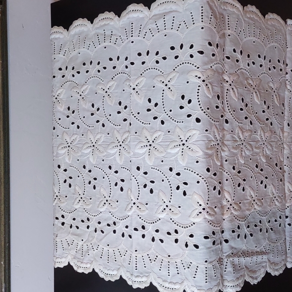 Vintage Battenberg Runner - Picture 2 of 2